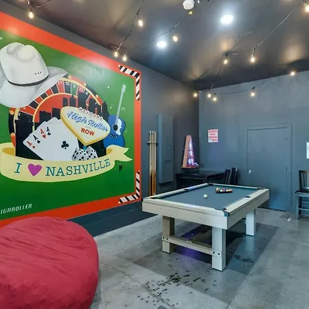 Fantastic Game Room And Rooftop 1Mi To Broadway